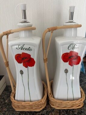 Aceto & Olio Poppy Ceramic Dispenser Set - White